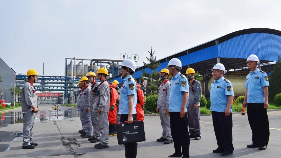 演“真”練“實(shí)”,赫達(dá)集團(tuán)開展氯甲烷泄漏事故應(yīng)急演練